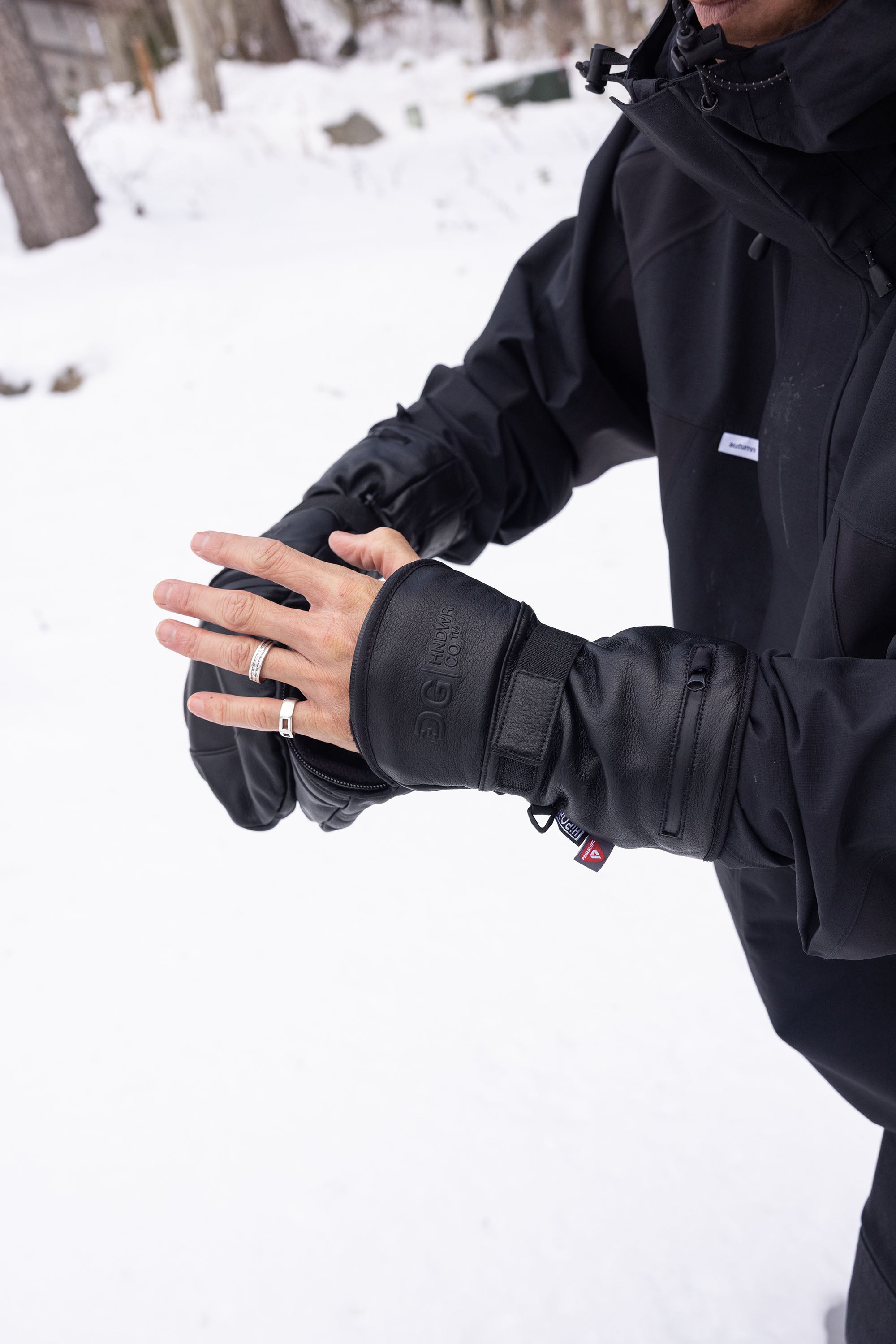 Granite Mitt Long Cut - Black