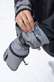 Quartz Claw Long Cut - Grey / Black