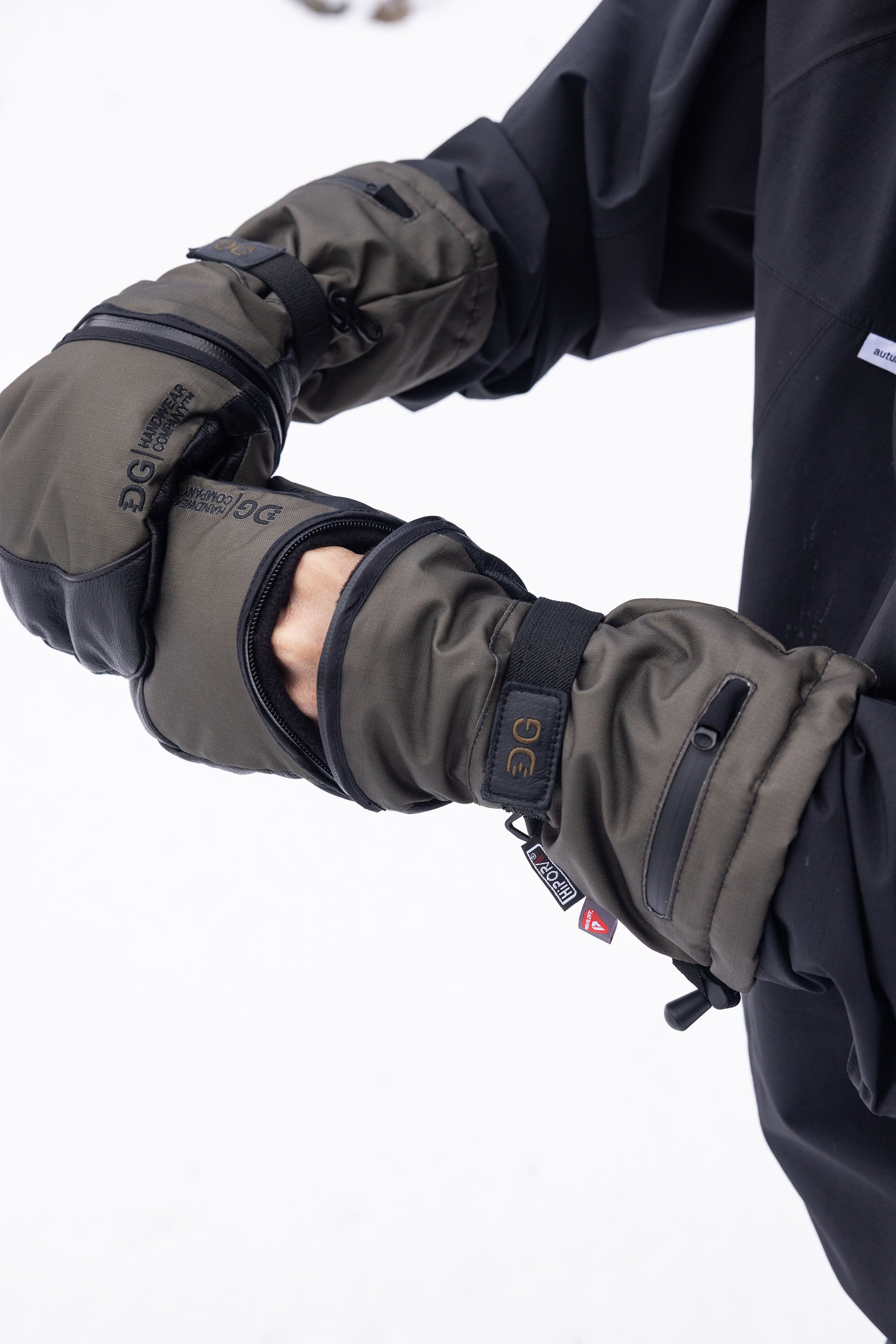 Quartz Mitt Long Cut - Military / Black