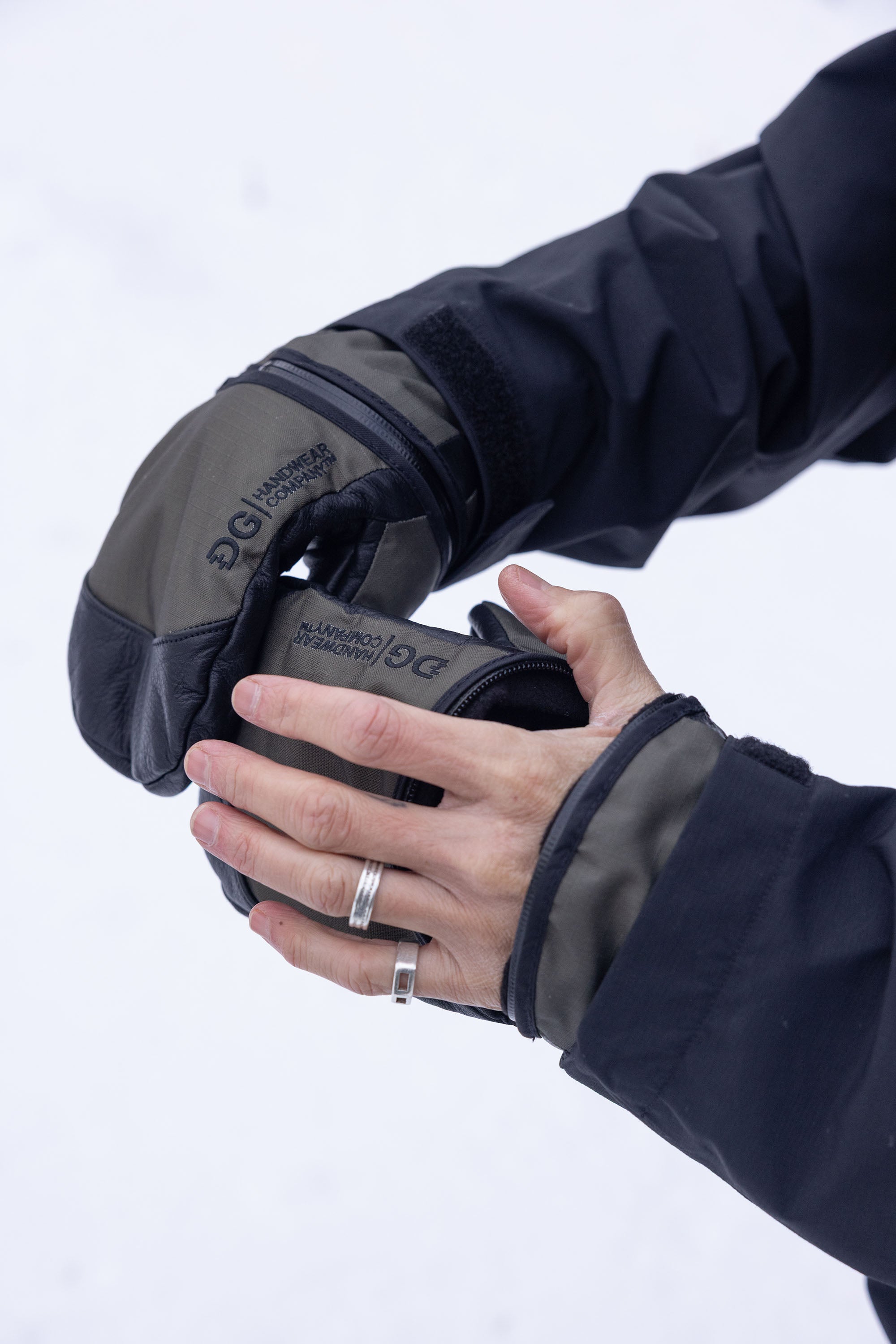 Quartz Mitt - Military / Black