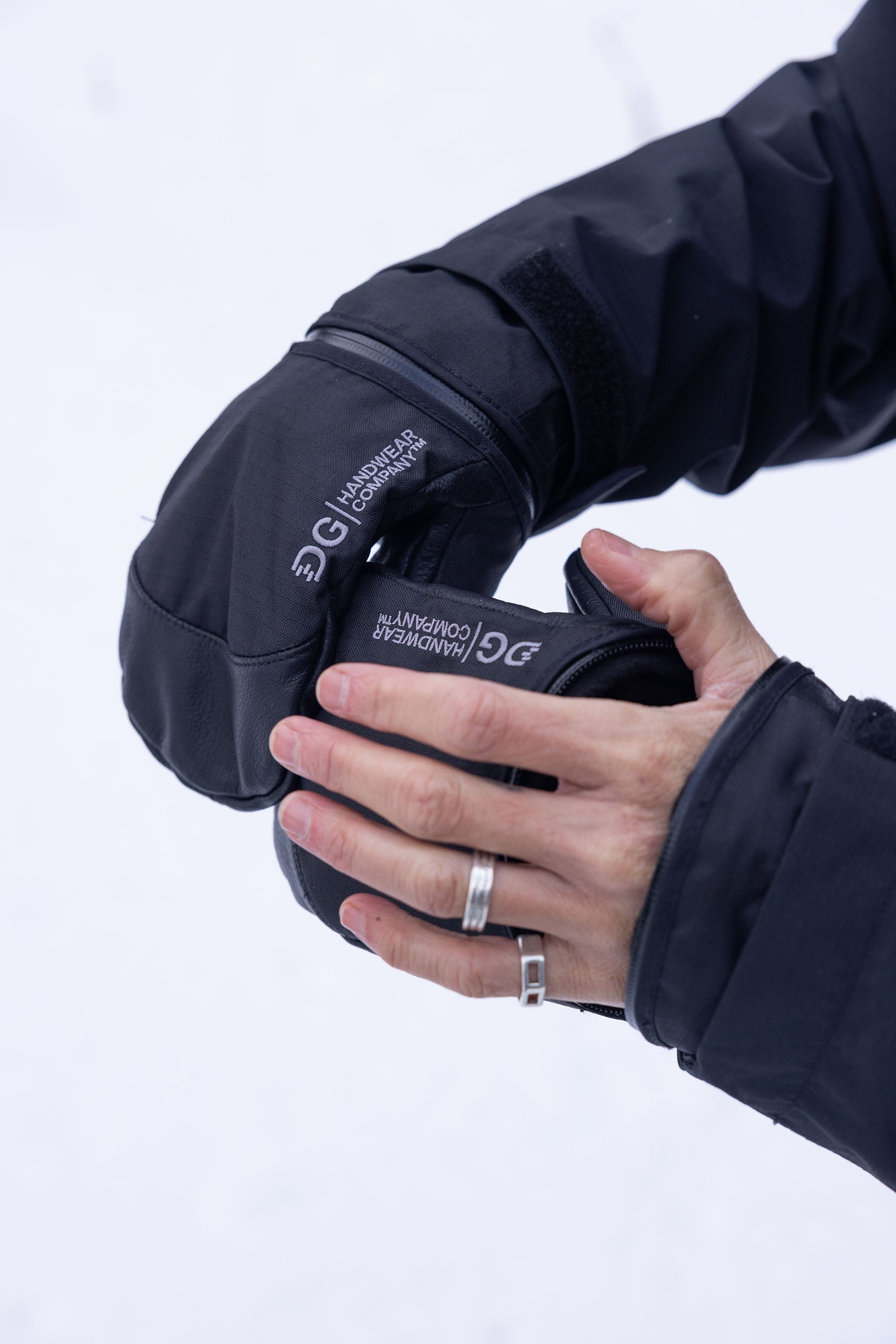 Quartz Mitt - Black